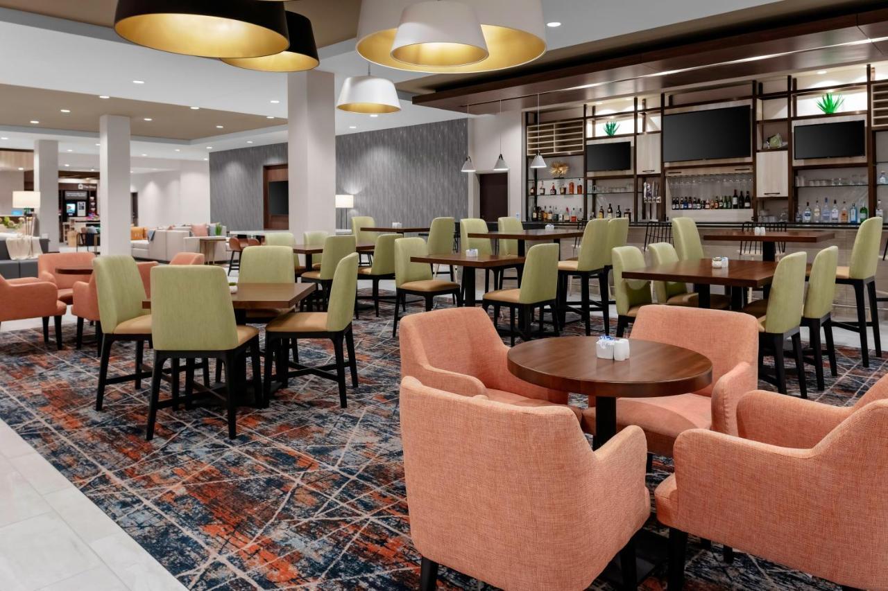 Hilton Garden Inn Chandler Downtown Exterior photo