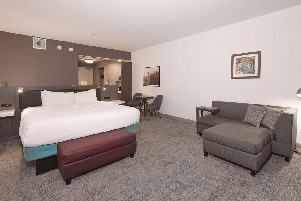 Hilton Garden Inn Chandler Downtown Room photo