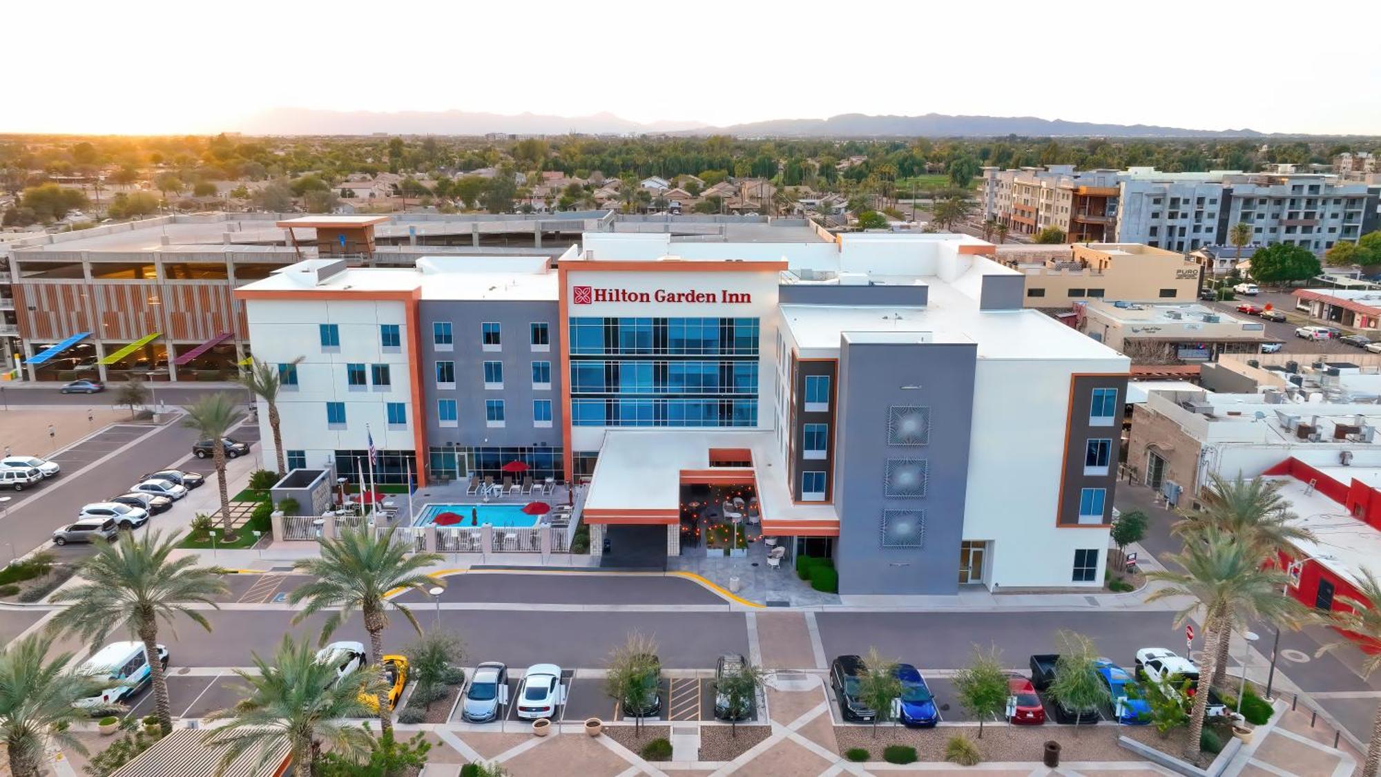 Hilton Garden Inn Chandler Downtown Exterior photo